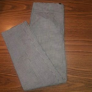 Harris/ Wallace women's black and white capris